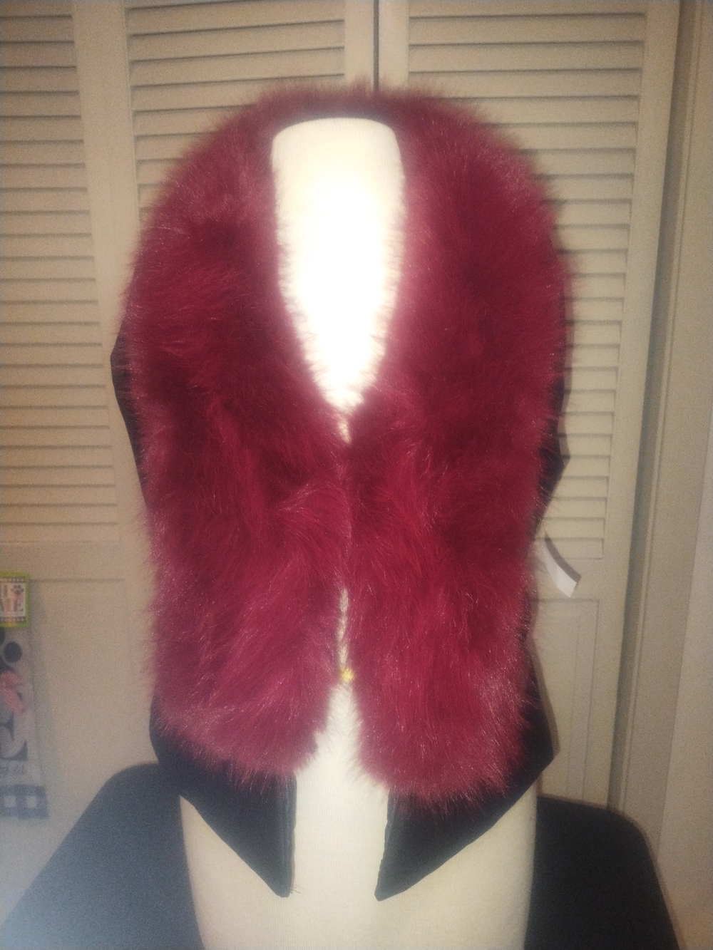 BNWT Women's Faux Black Leather & Burgundy Faux Fur Collar Sz XXL